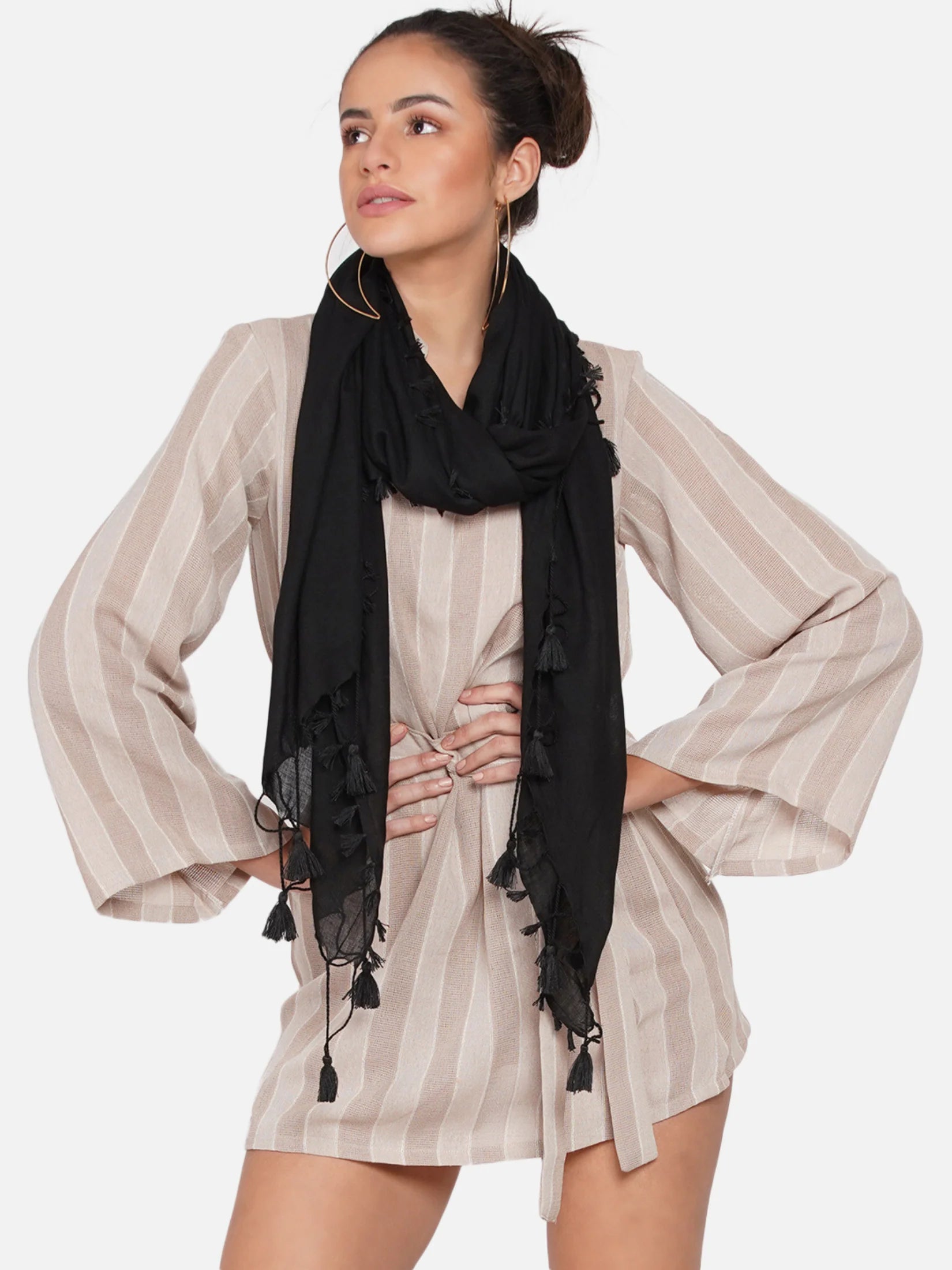 GET 2 SOLID SCARVES FOR JUST RS 899